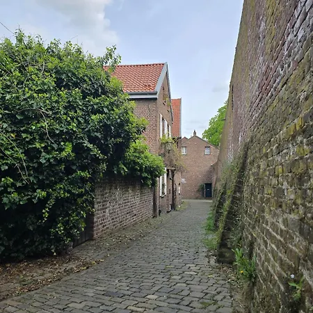 Ferienhaus Erdgeschoss Juwel Direkt Hinter Dem Markt I Terrasse&parkplatz I Ruhig&privat